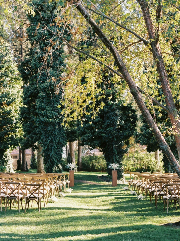 An Outdoor Wedding for Alex and Taylor