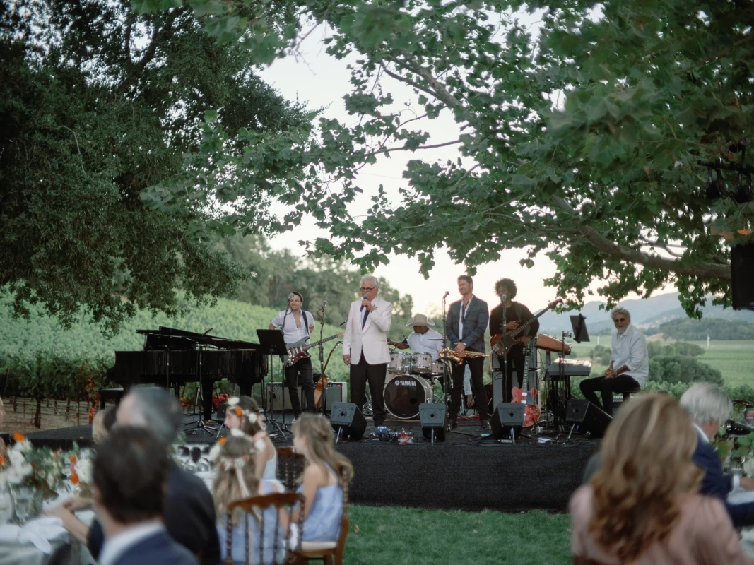 An Outdoor Wedding for Alexandra  and Thomas