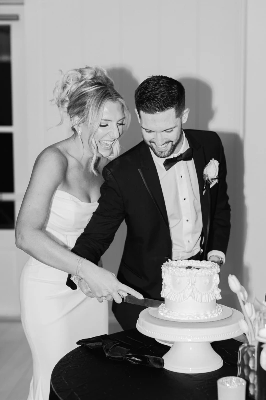 A Classic Wedding for Alexis and Connor