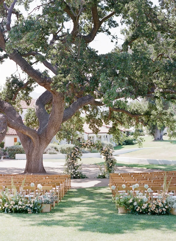 An Outdoor Wedding for Alicia and Taylor