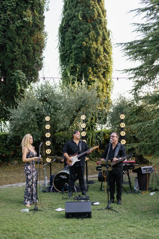 A Classic Wedding for Alisa and Alex