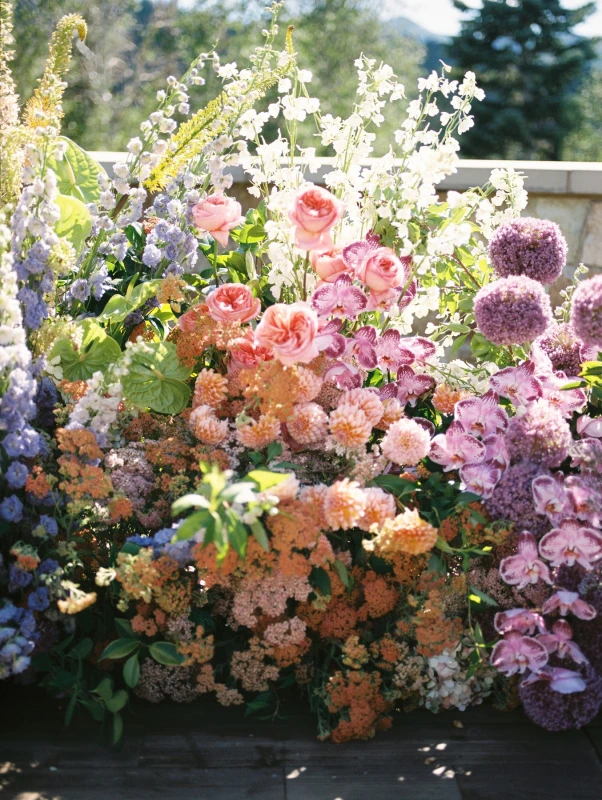 An Heirloom Mountain Wedding Abloom with Pastel Wildflowers