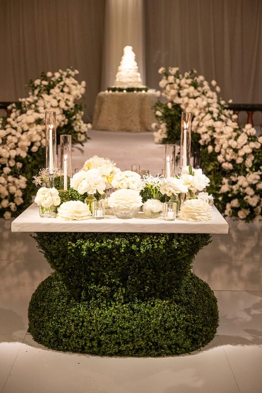 A Classic Wedding for Alissa and Arin