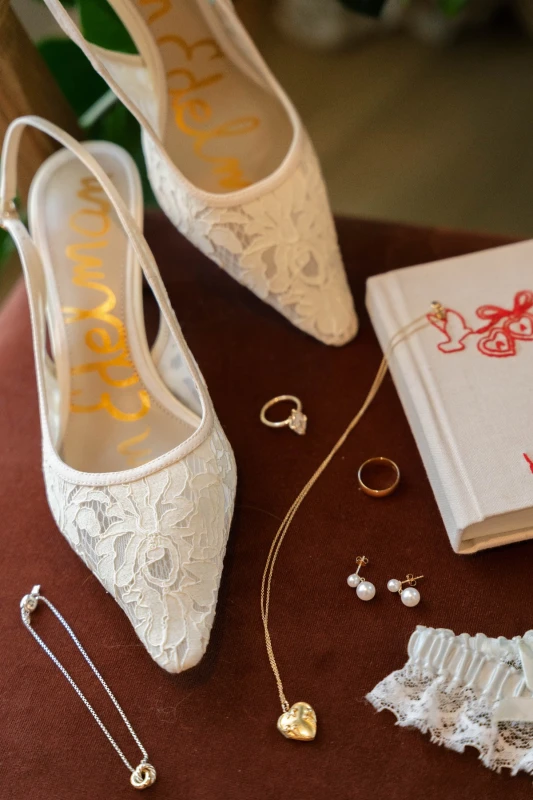 A Charming Wedding for Allison and Austin