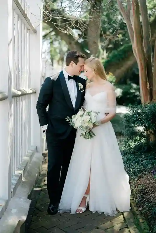 A Classic Wedding for Allison and Dom