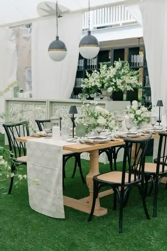 A Classic Wedding for Allison and Dom