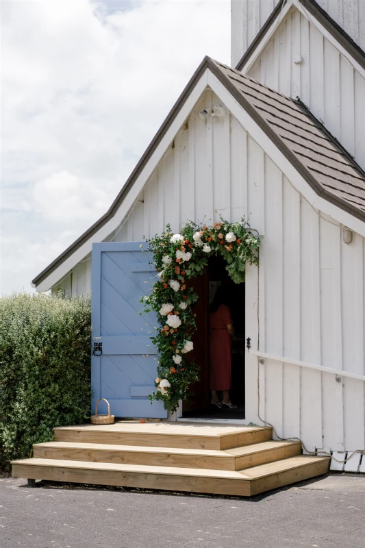 An Outdoor Wedding for Alyssa and Dave