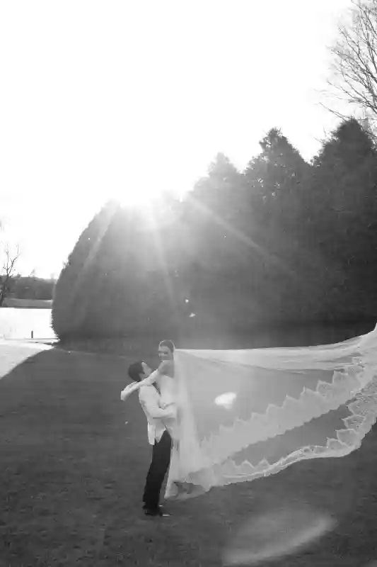 A Bold Wedding for Amanda and Adriel