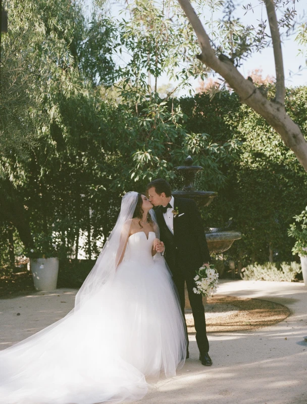 A Vintage Wedding for Amelia and Dylan