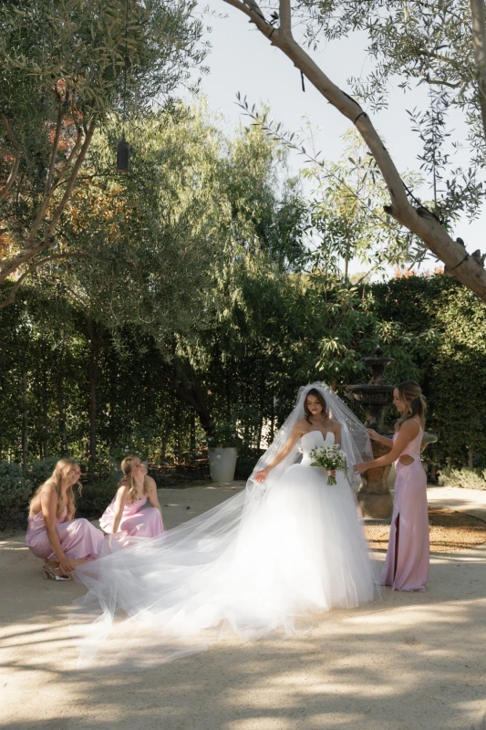 A Vintage Wedding for Amelia and Dylan