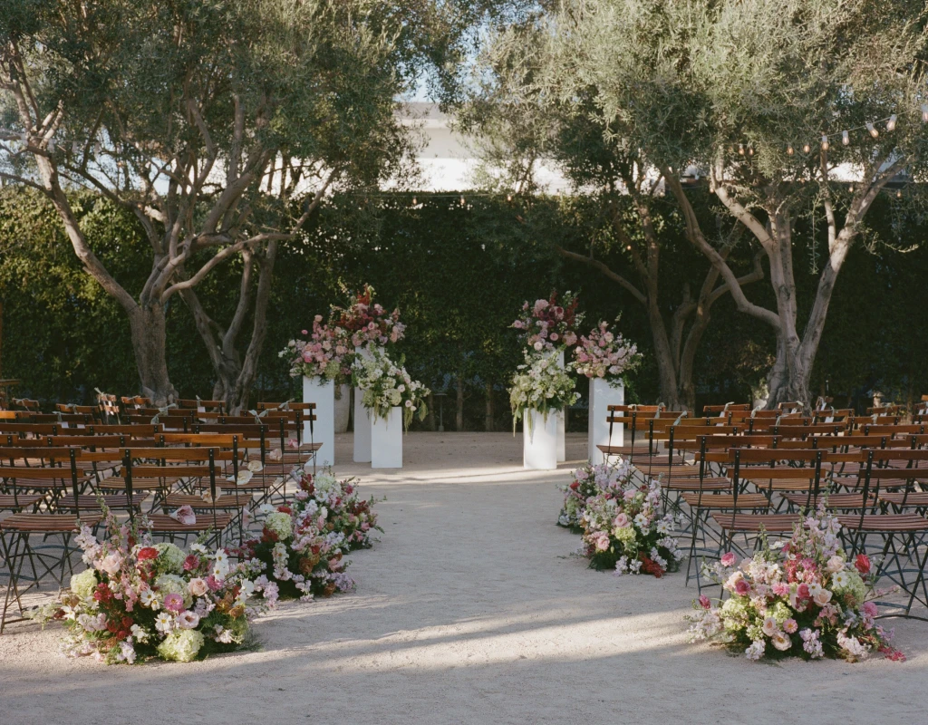 A Vintage Wedding for Amelia and Dylan