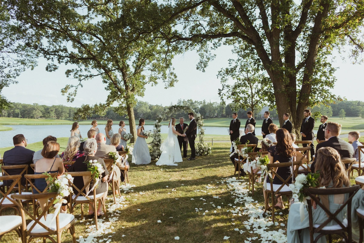 A Classic Wedding for Amy and Joel 