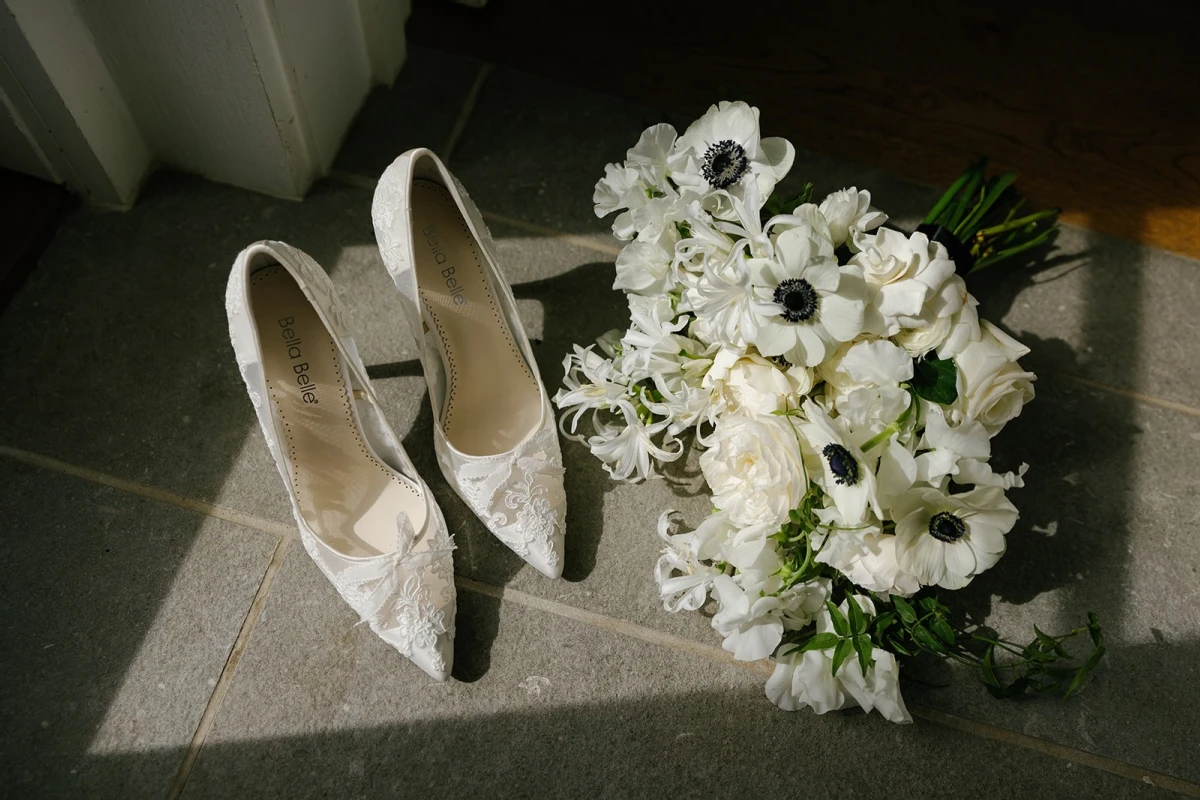 A Classic Wedding for Amy and Zach