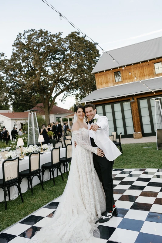 A Classic Wedding for Amy and Zach