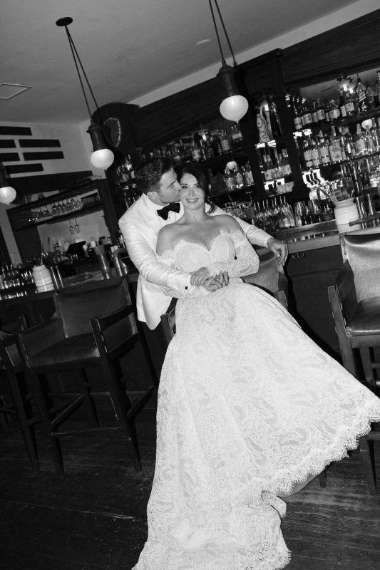 A Classic Wedding for Amy and Zach