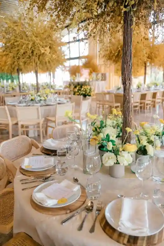 A Yellow Wedding for Andrea and Luis