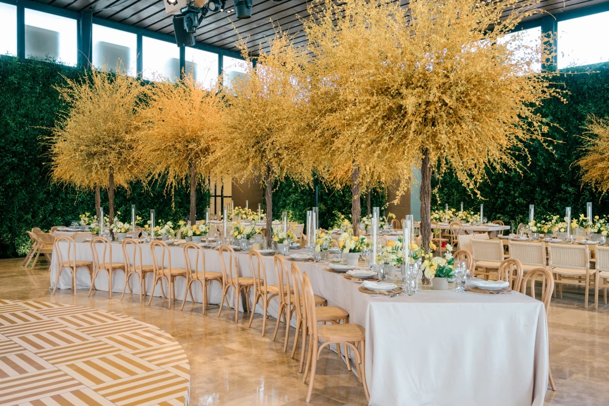 A Yellow Wedding for Andrea and Luis