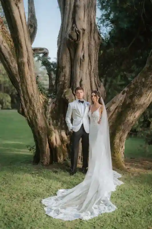 A Vibrant Wedding for Anna and Hamilton