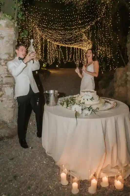 A Vibrant Wedding for Anna and Hamilton