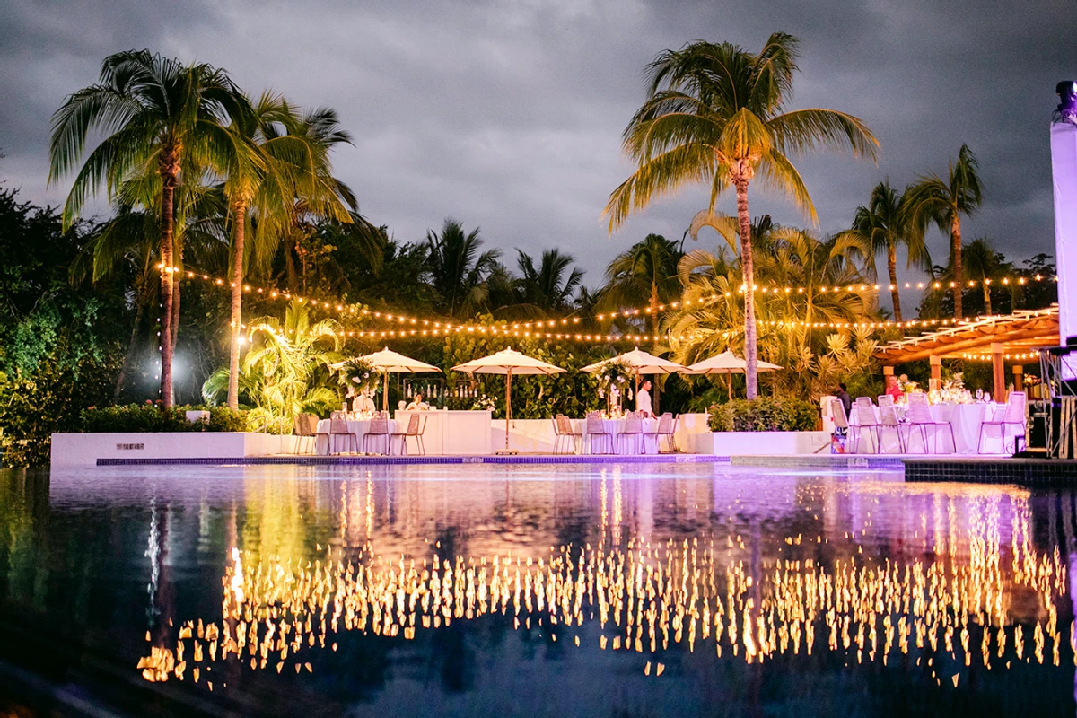 A Beach Wedding for Anne and Greg