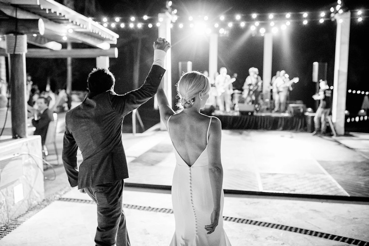 A Beach Wedding for Anne and Greg