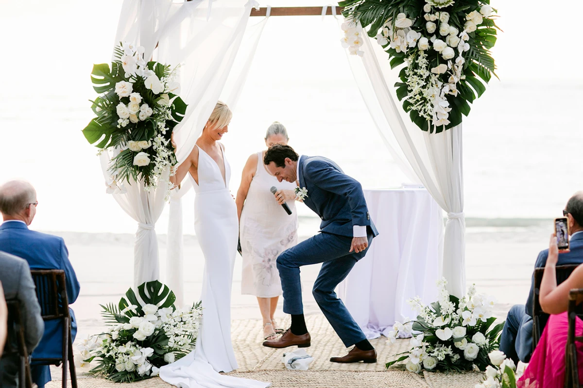 A Beach Wedding for Anne and Greg