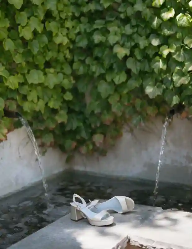 A Spring Wedding for Annie and Johnny