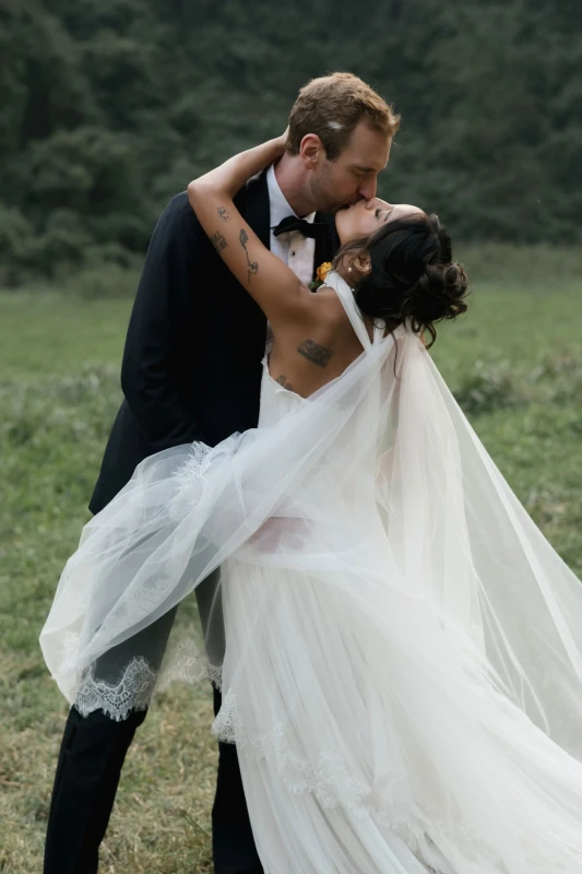 An Lush Wedding for Annie and Ryan