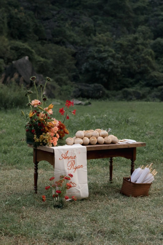 An Lush Wedding for Annie and Ryan
