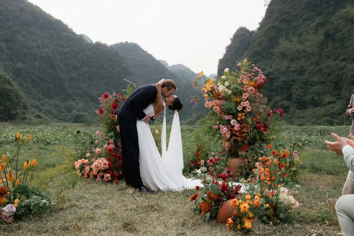 An Lush Wedding for Annie and Ryan