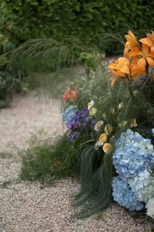 A Colorful Wedding for Annie and Vince