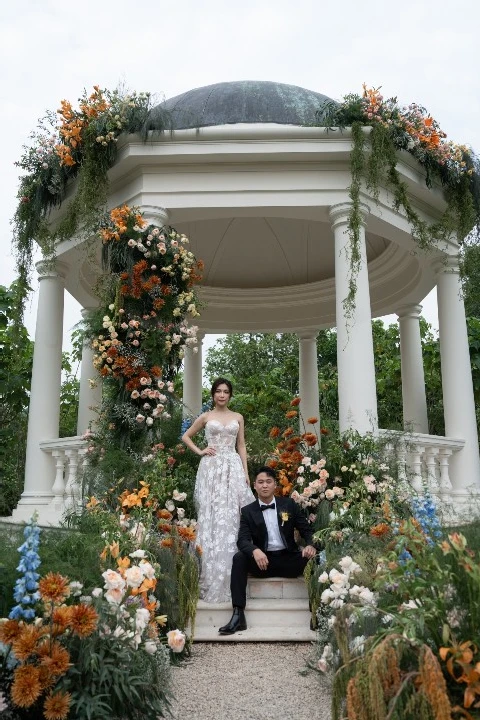 A Colorful Wedding for Annie and Vince