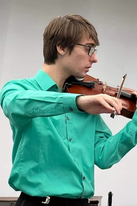 Artur Korotin Violin