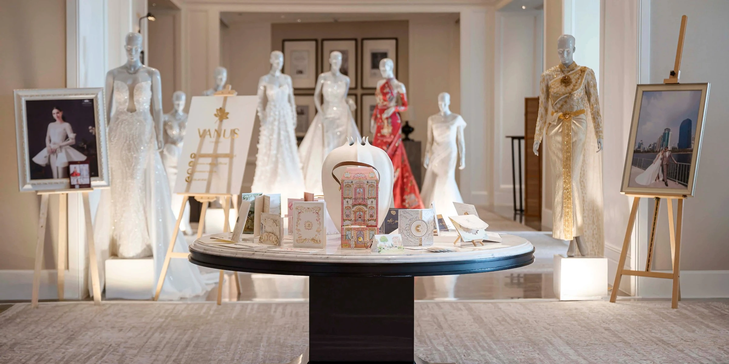 Auréon - Luxury Wedding Invitations