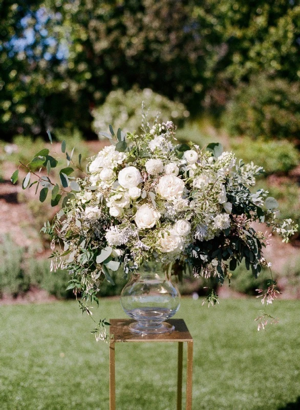 An Outdoor Wedding for Charlotte and Neill