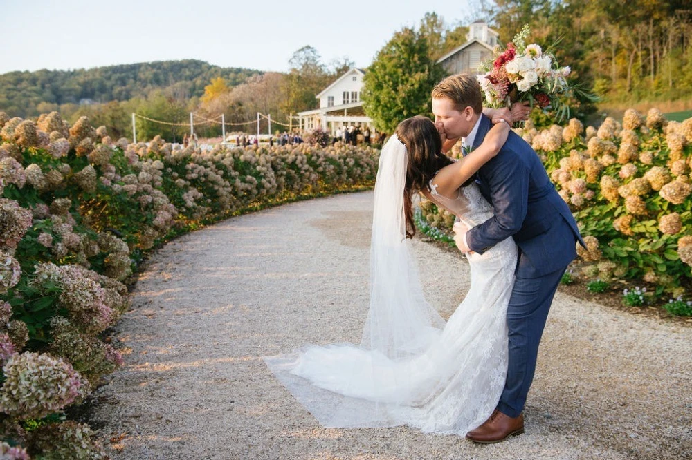 A Country Wedding for Tessa and Steven