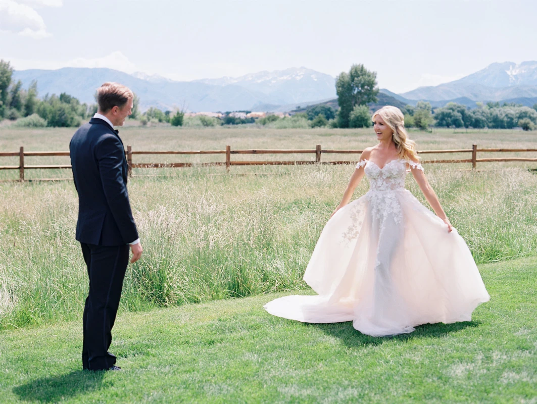 A Classic Wedding for Betsy and Michael