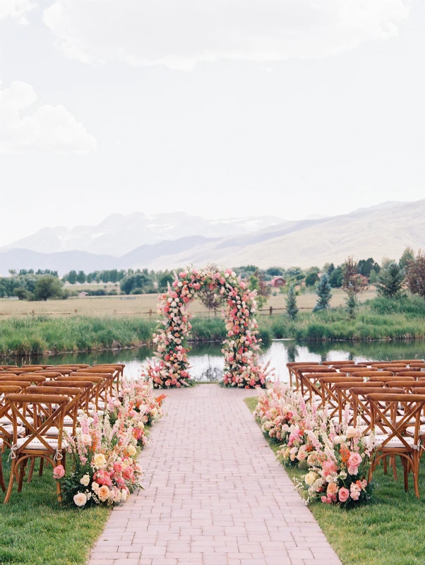 A Classic Wedding for Betsy and Michael