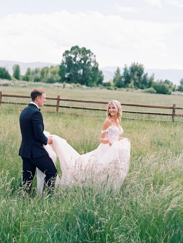 A Classic Wedding for Betsy and Michael