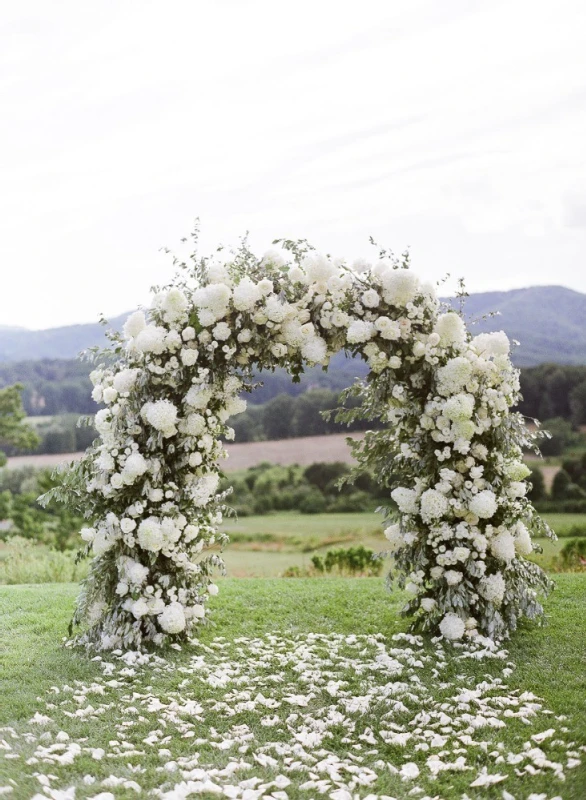 A Classic Wedding for Devon and Zach