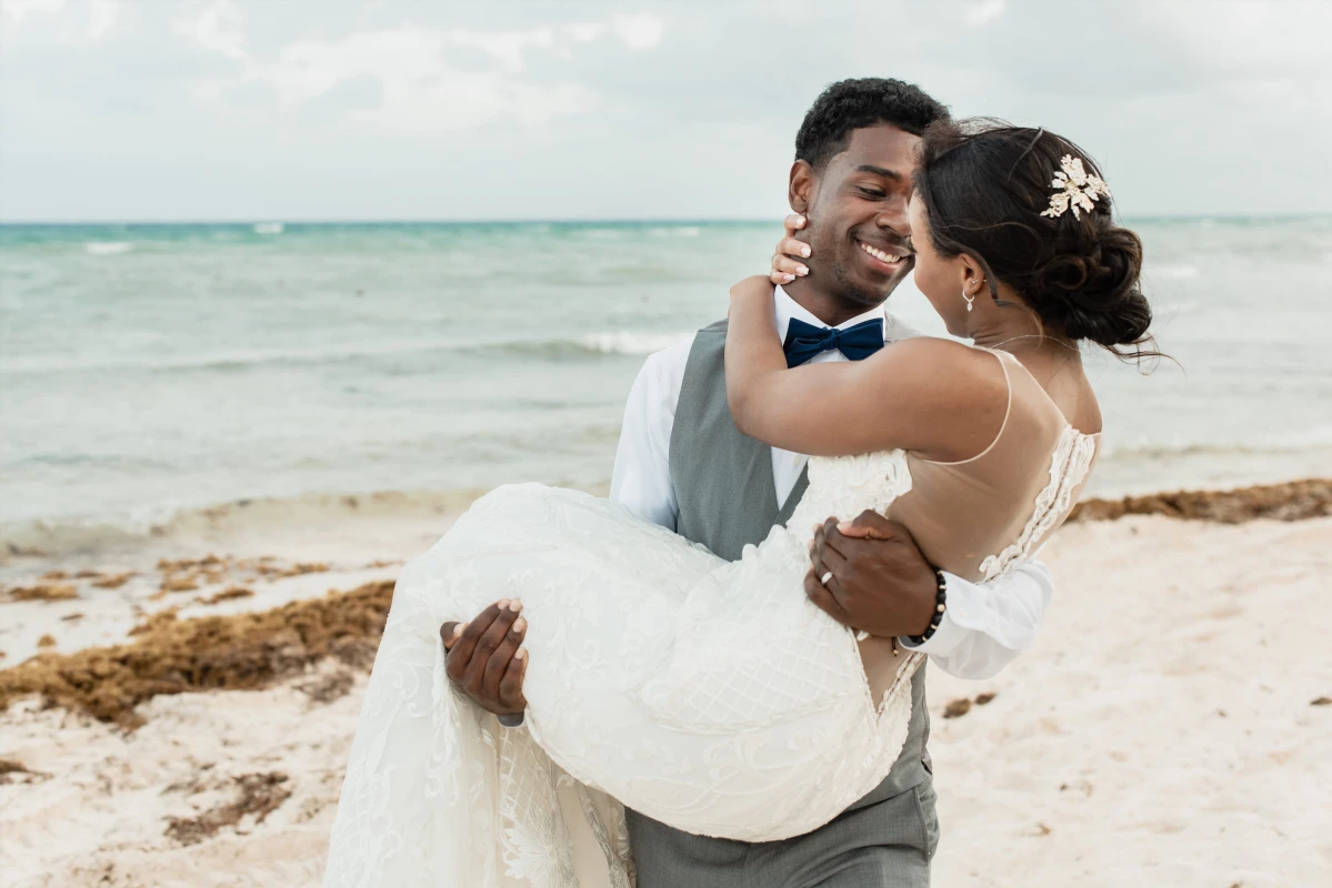 A Beach Wedding for Brezlyn and Deshawn