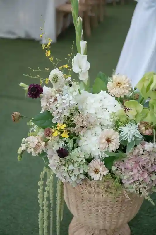 A Vineyard Wedding for Brooke and Kaden