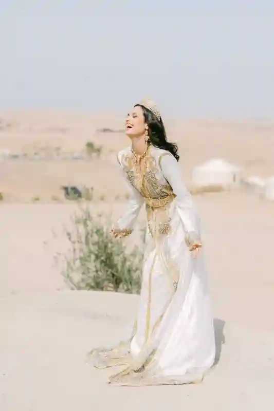 A Desert Wedding for Cadence and Henry