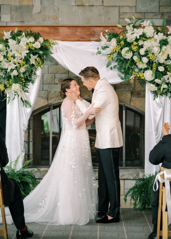 An Outdoor Wedding for Caitlan and Thomas