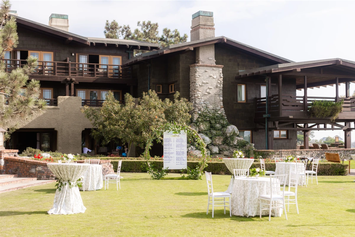 A Classic Wedding for Caitlin and Zach