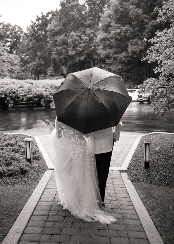 An Outdoor Wedding for Caitlan and Thomas