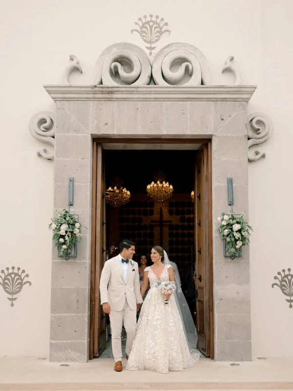 A Classic Wedding for Carolina and Javier