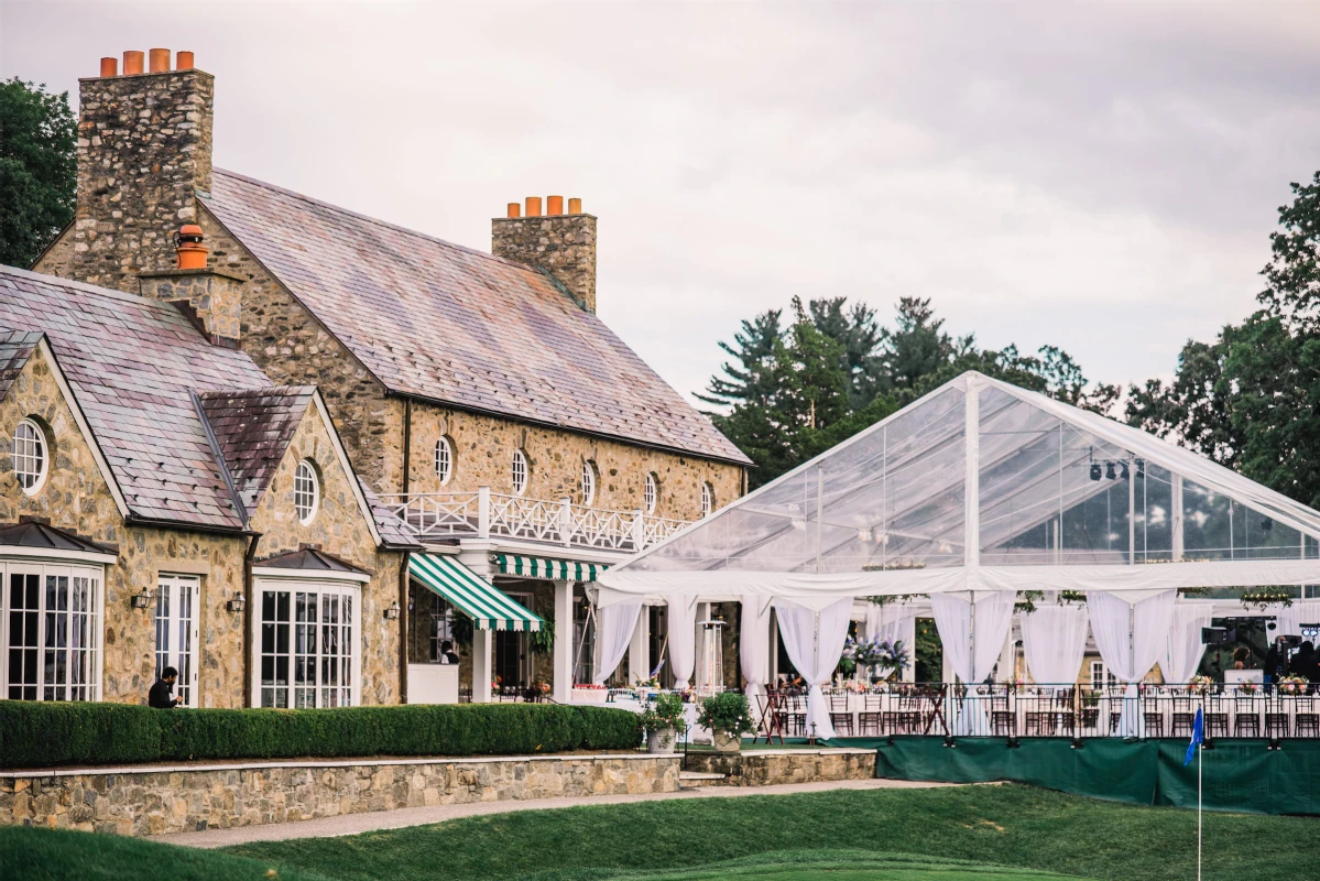 An Outdoor Wedding for Caroline and Chris