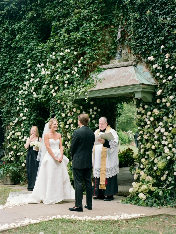 An Classic Wedding for Caroline and Deuce