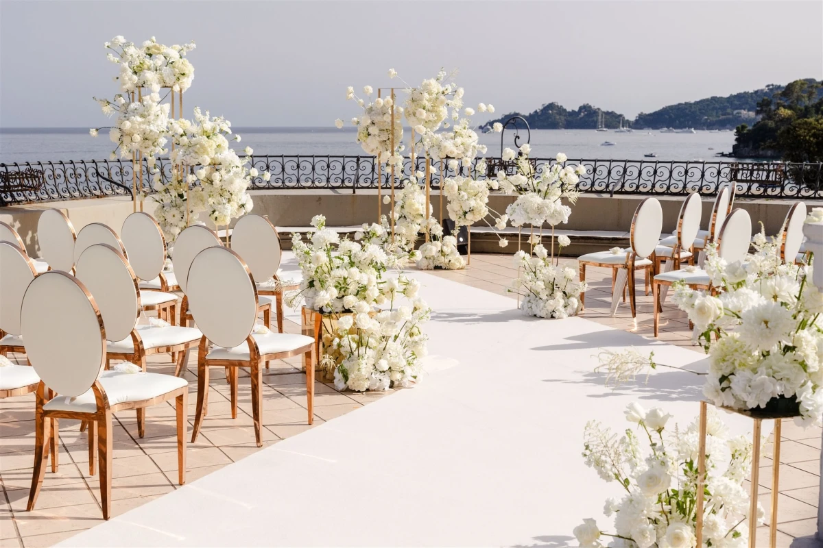 A Classic Wedding for Carrie and Anton